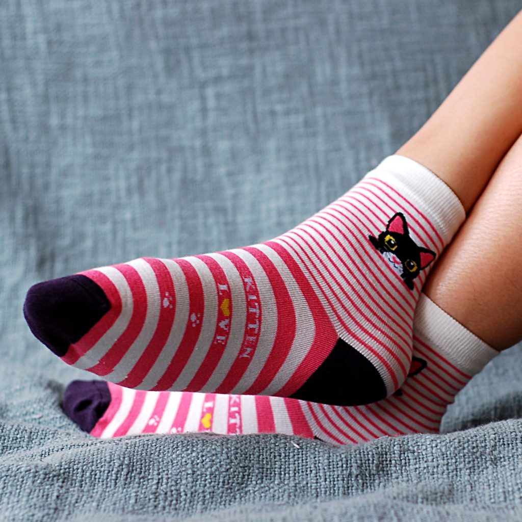 paire chaussettes chat femme